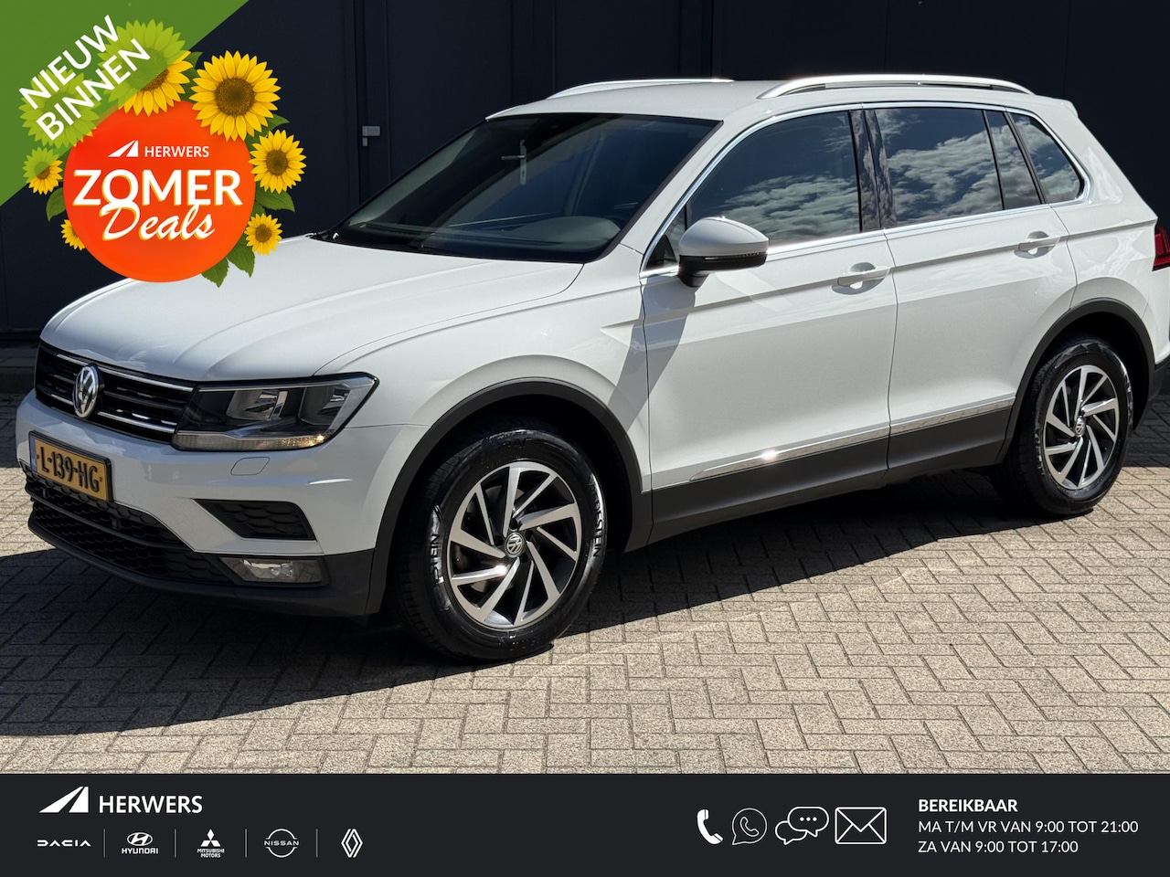 Volkswagen Tiguan - 1.4 TSI Comfortline Business / Elektrisch Wegklapbare Trekhaak ( 1600 KG trekgewicht ) / S - AutoWereld.nl