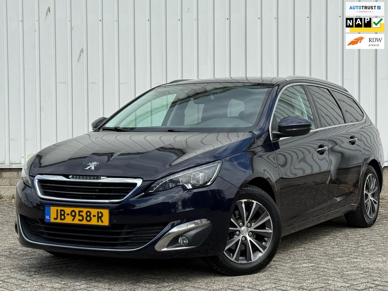 Peugeot 308 SW - 1.2 PureTech Allure 1.2 PureTech Allure,D-RiemVV, AfnTrekhaak,Climate,Navi,Camera,Pano,Cruise,PDC,N.A.P!Apk to - AutoWereld.nl