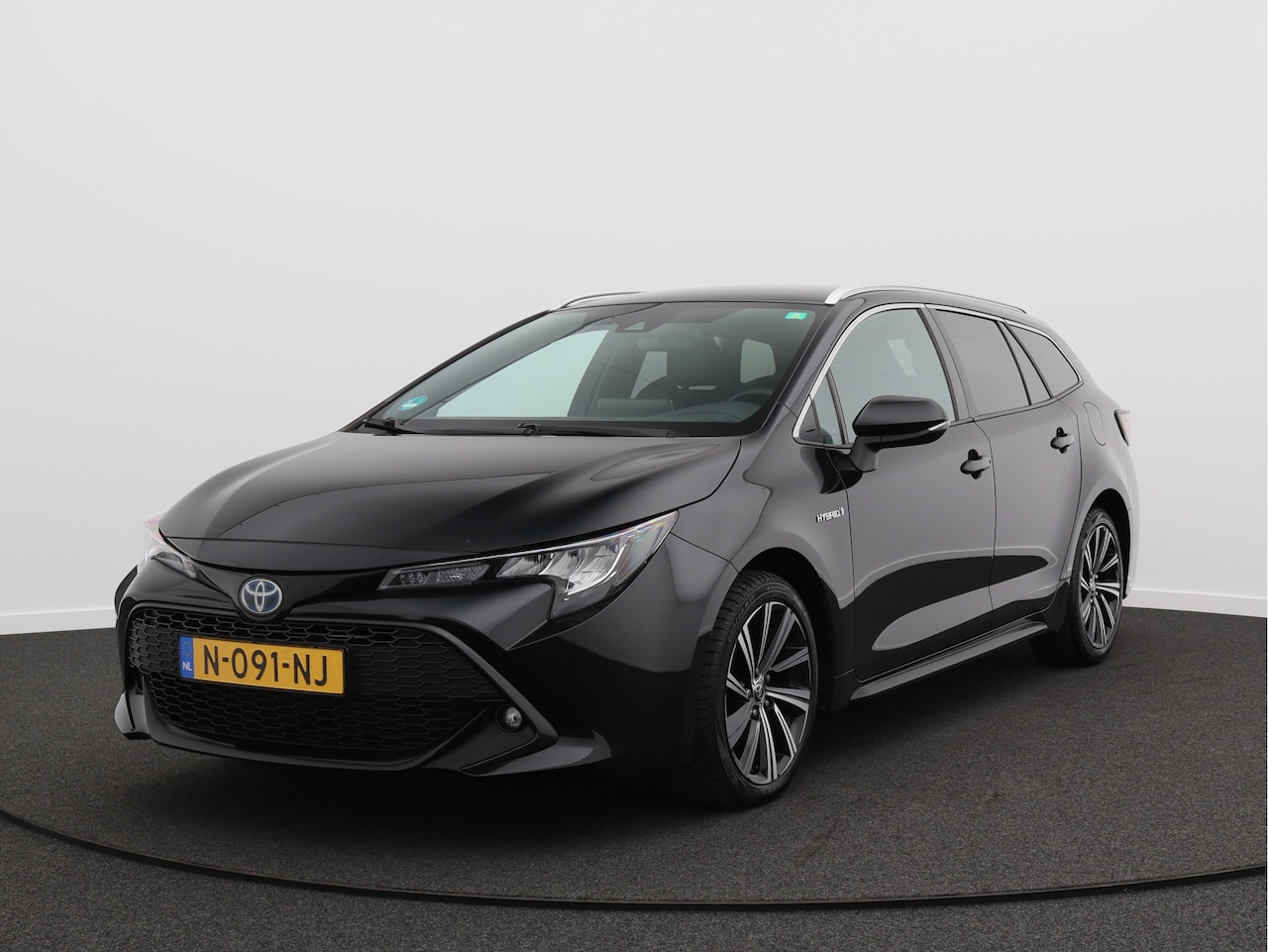 Toyota Corolla Touring Sports - 2.0 Hybrid Business Plus/ compleet/ zeer mooi! - AutoWereld.nl