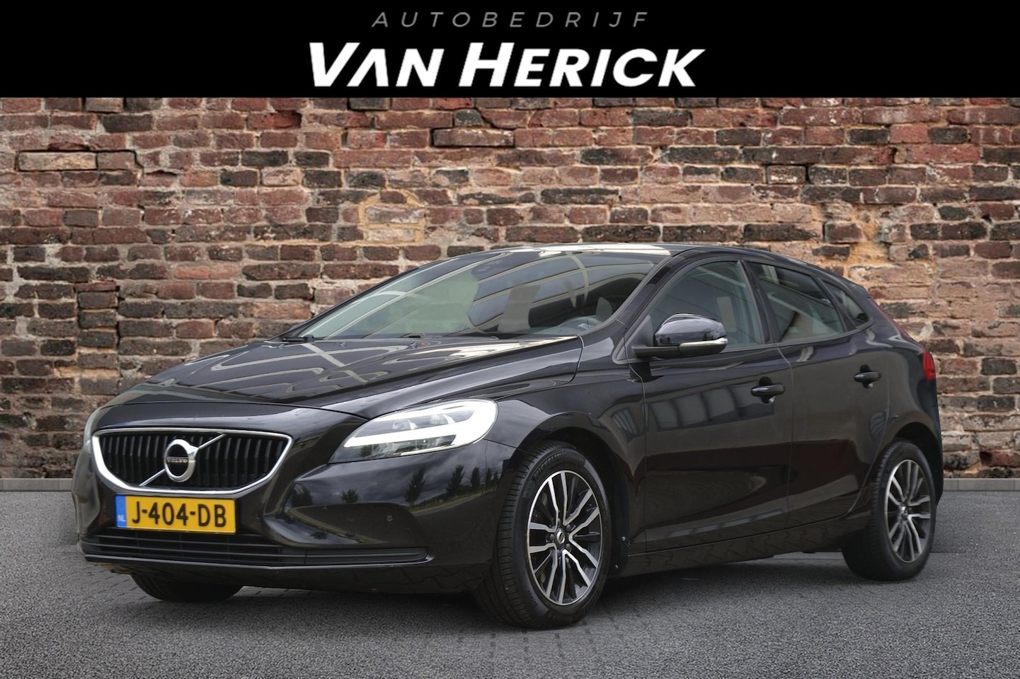 Volvo V40 - 2.0 T2 Inscription | Navigatie | Camera | Cruise - AutoWereld.nl
