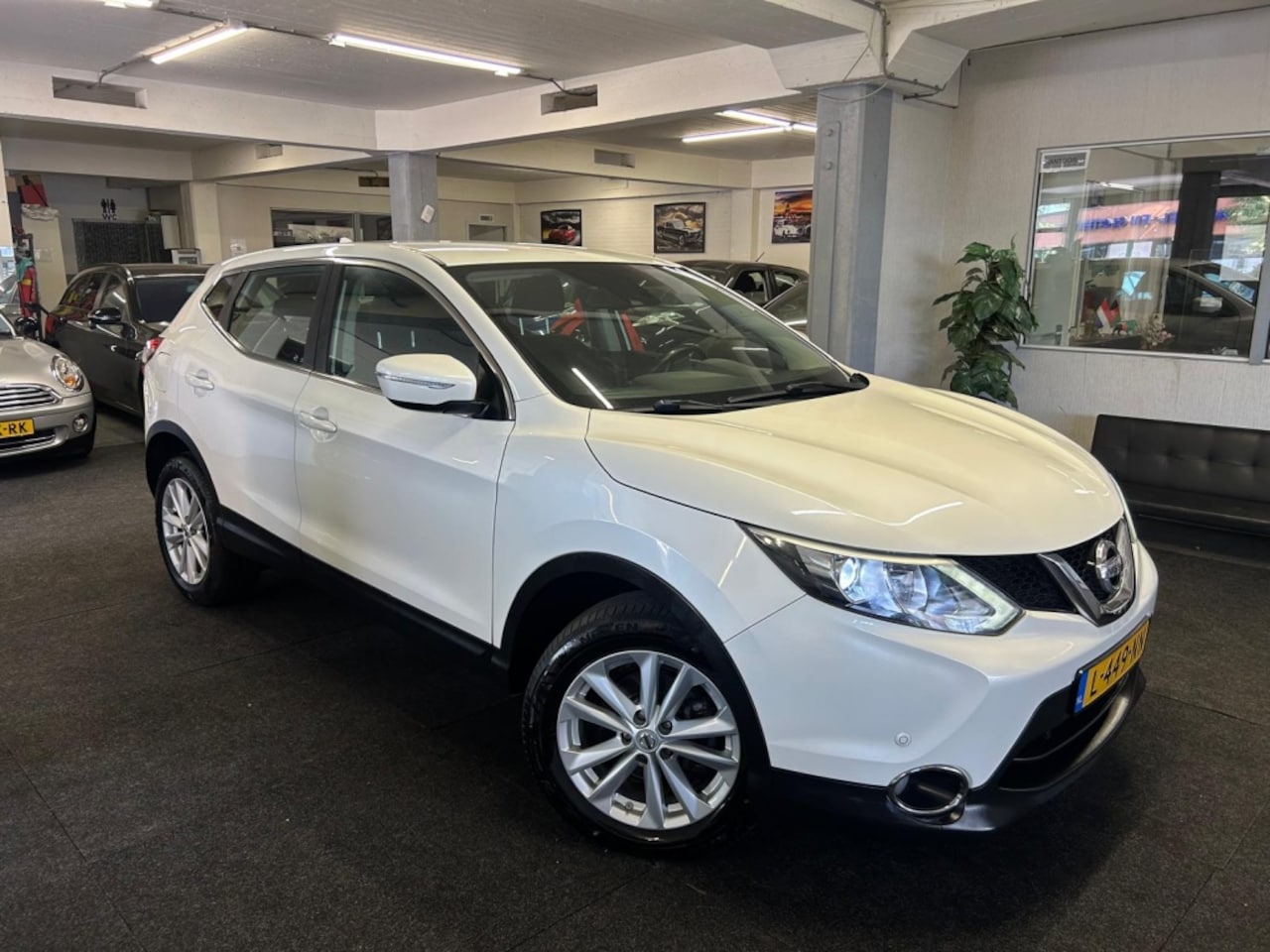 Nissan Qashqai - 1.2 Connect Edition*Camera*Xenon*Navi*Velgen - AutoWereld.nl