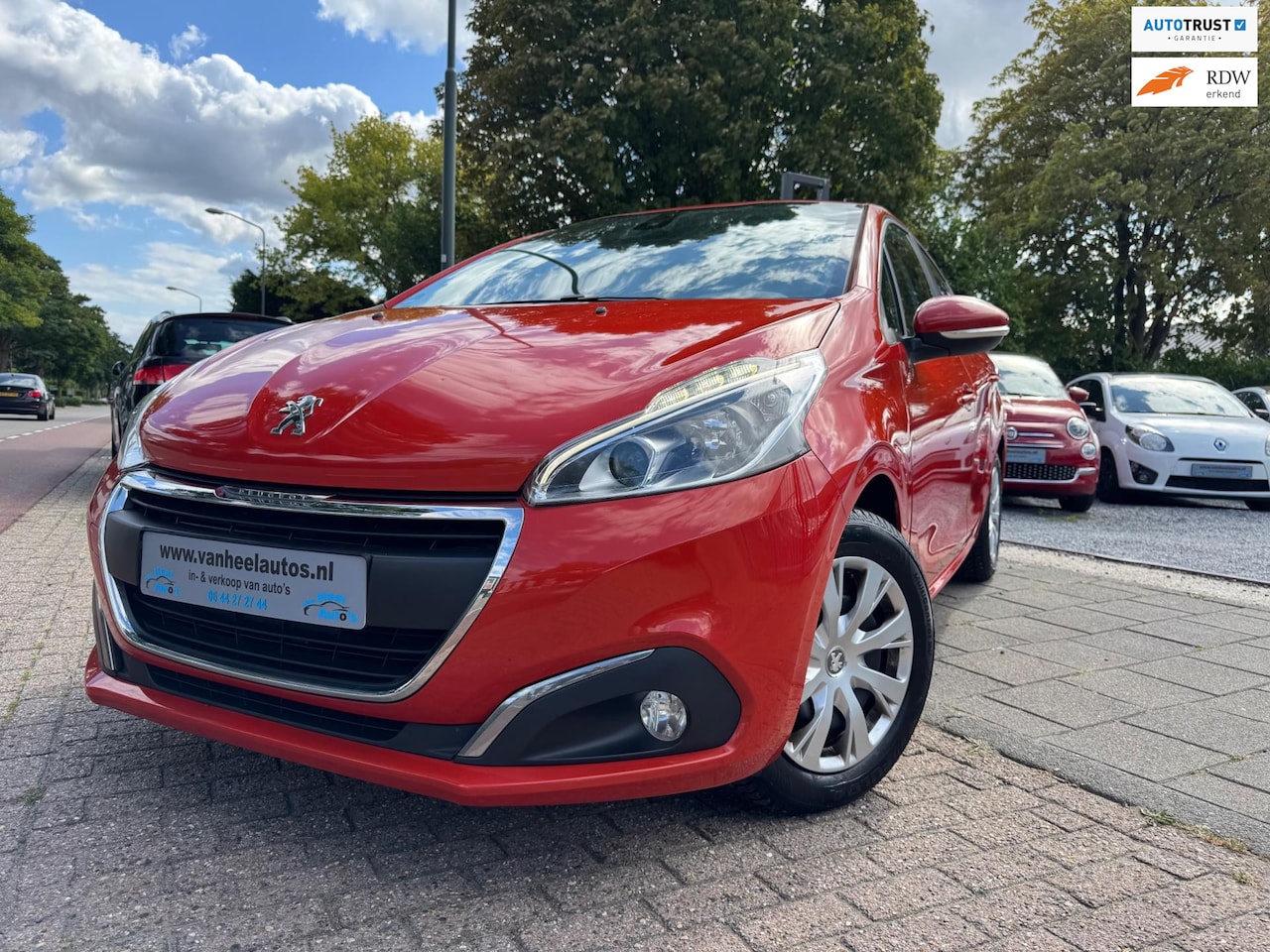 Peugeot 208 - 1.2 PureTech A-C Elek Pakket Navi Cruise Pdc - AutoWereld.nl