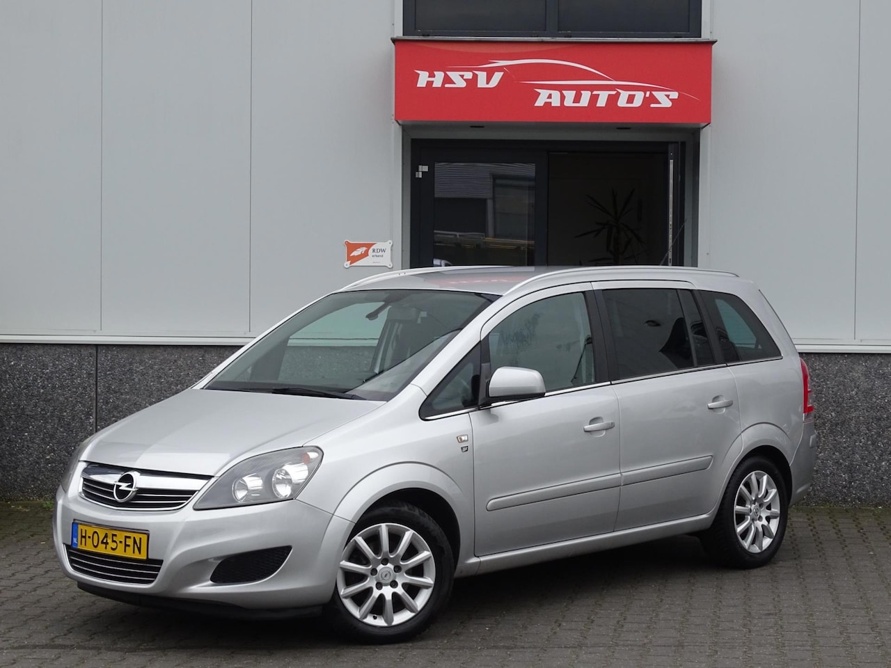 Opel Zafira - 1.8 Cosmo 7p navi LM cruise - AutoWereld.nl