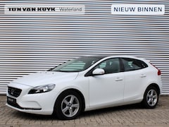 Volvo V40 - 2.0 T2 Momentum Panoramadak / PDC achter / 100% dealer onderhouden