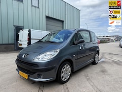 Peugeot 1007 - 1.4 Sesam Gentry airco electrische deuren nieuw koppeling