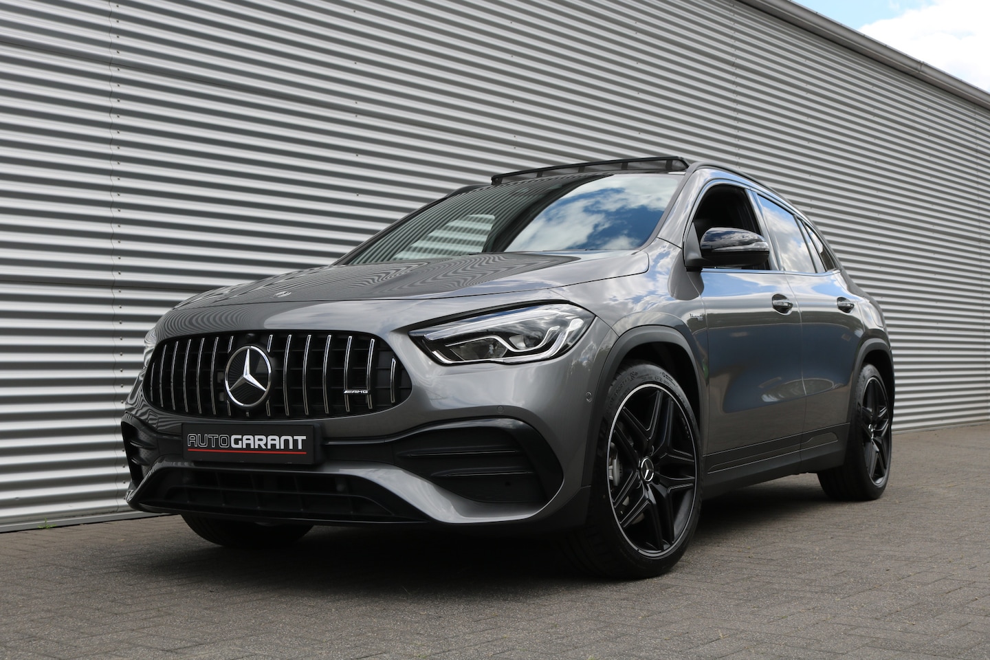 Mercedes-Benz GLA-Klasse - AMG 35 4MATIC AMG NightPakket 306PK (31.249Km Panodak Sportleder/Memory Carplay Burmester - AutoWereld.nl