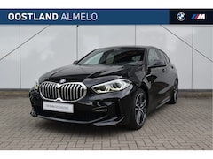 BMW 1-serie - 118i Executive M Sport Automaat / Sportstoelen / Achteruitrijcamera / LED / M Sportonderst