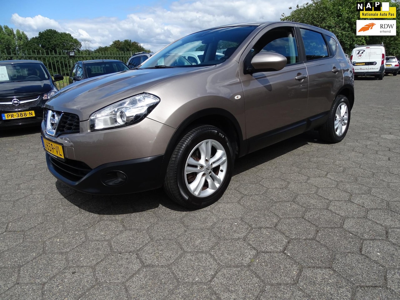 Nissan Qashqai - 2.0 Acenta 4WD 2.0 Acenta 4WD - AutoWereld.nl