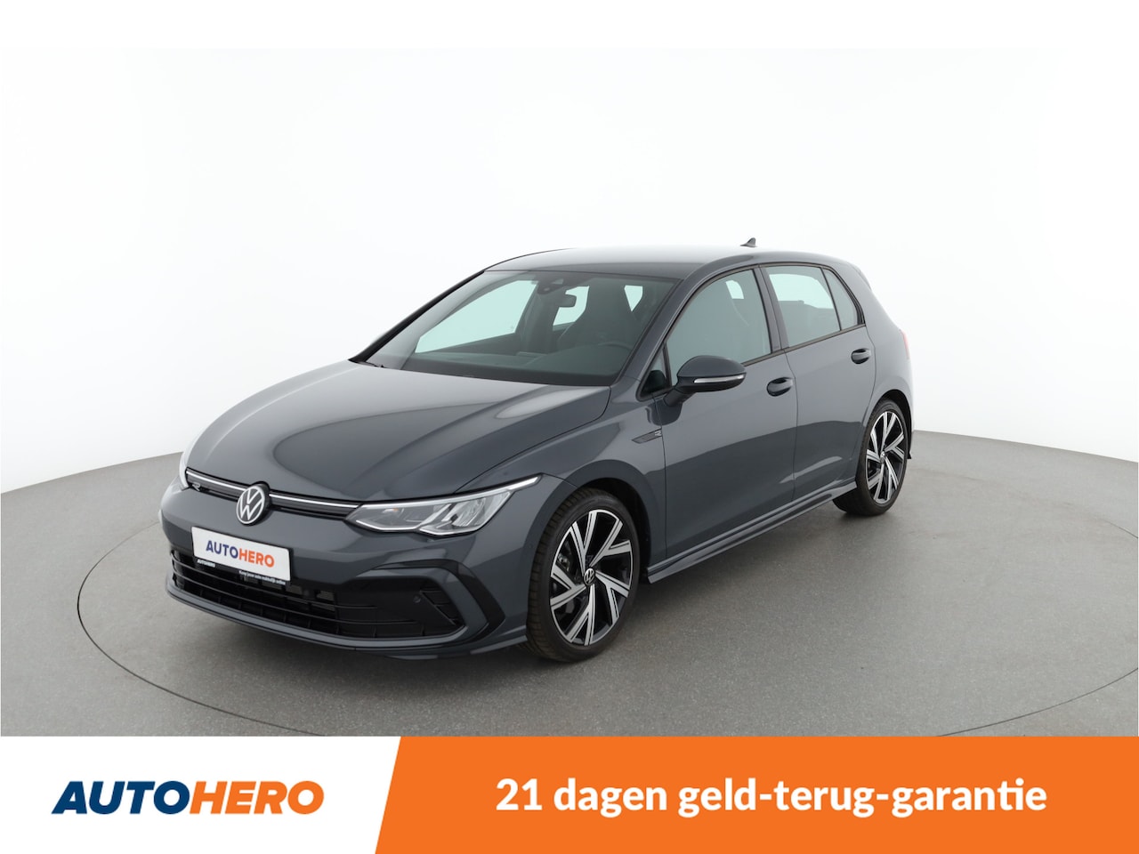 Volkswagen Golf - 1.5 eTSI R-Line Business l KJ67542 l - AutoWereld.nl