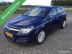 Opel Astra - 1.6 Cosmo Rijd goed