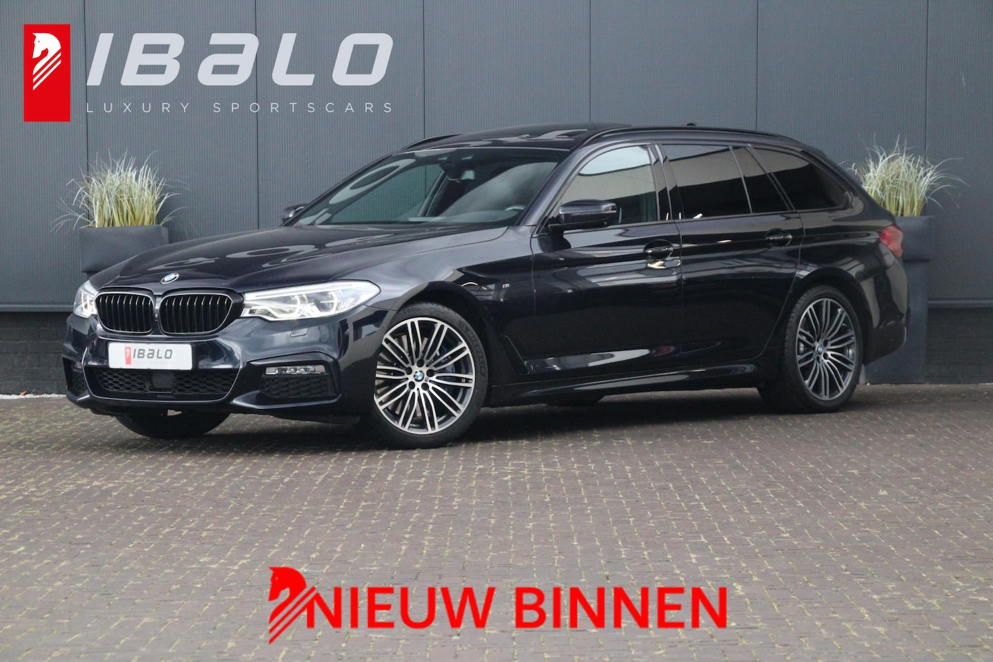 BMW 5-serie Touring - 540i xDrive M-Sport | Pano | Adaptive | Trekhaak | - AutoWereld.nl