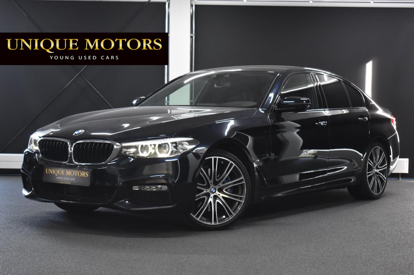 BMW 5-serie - 530e M-Sport 252pk | HEAD-UP | H&K | 360'CAMERA - AutoWereld.nl