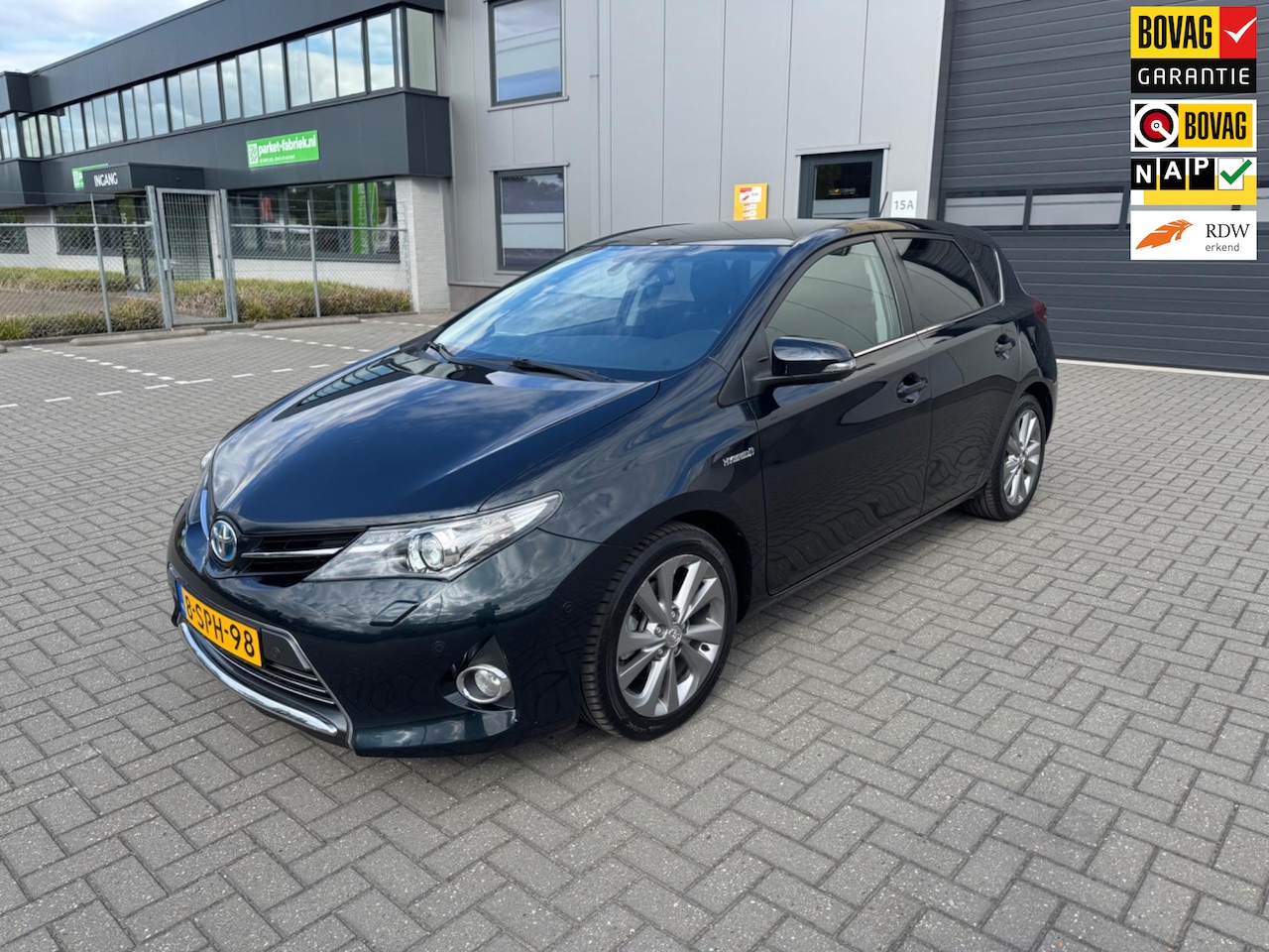 Toyota Auris - 1.8 Hybrid Lease Pro 1.8 Hybrid Lease Pro - AutoWereld.nl