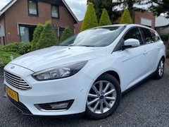 Ford Focus - 1.5 TDCI TITANIUM Automaat Apple carplay ECC Keyless Parking assistant