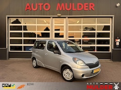 Toyota Verso - YARIS 1.3 16V VVT-I LINEA LUNA E / NAP / RIJKLAAR