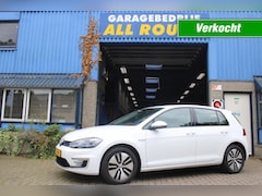 Volkswagen Golf - E edition navigatie adaptief cruise park pilot winterset NAP