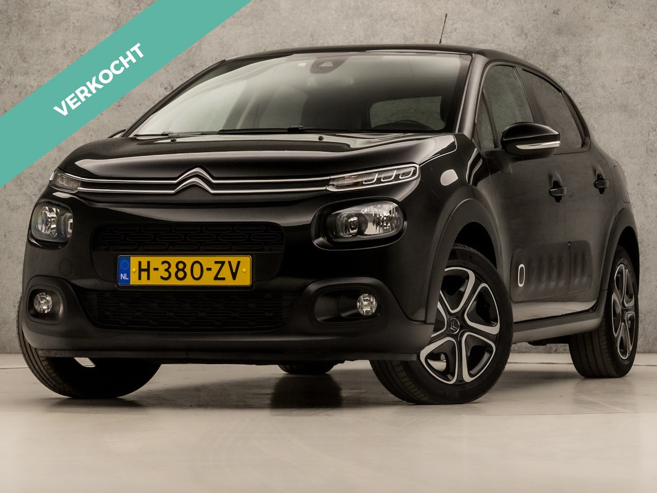 Citroën C3 - 1.2 PureTech S&S Sport (APPLE CARPLAY, GROOT NAVI, CRUISE, GETINT GLAS, SPORTSTOELEN, TREK - AutoWereld.nl