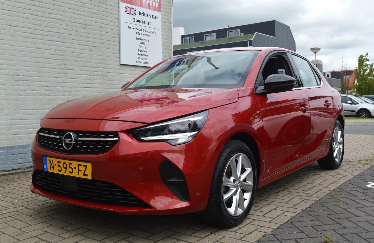 Opel Corsa - 1.2 Elegance Automaat / BOVAG RIJKLAARPRIJS - AutoWereld.nl