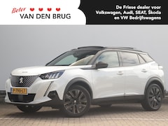 Peugeot e-2008 - EV GT Pack 50 kWh | 3-Fase (11kW) | Panorama dak | Cruise control | Parkeersensoren |