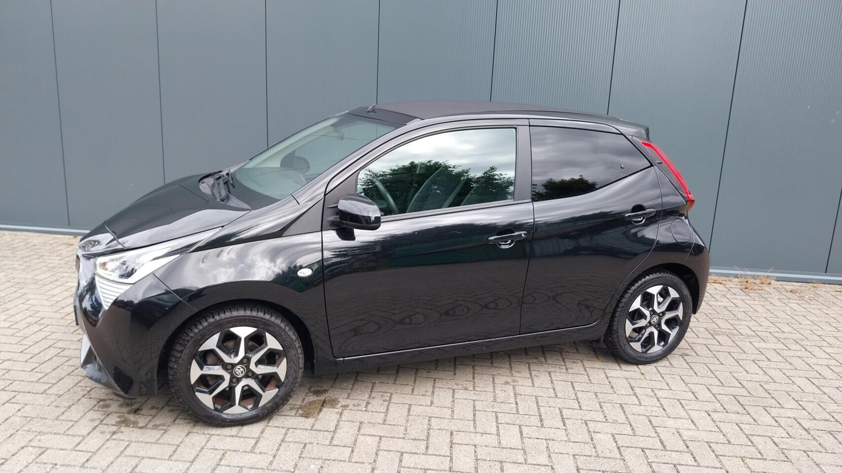 Toyota Aygo - 1.0 VVT-i x-joy cabrio 1.0 VVT-i x-joy cabrio - AutoWereld.nl