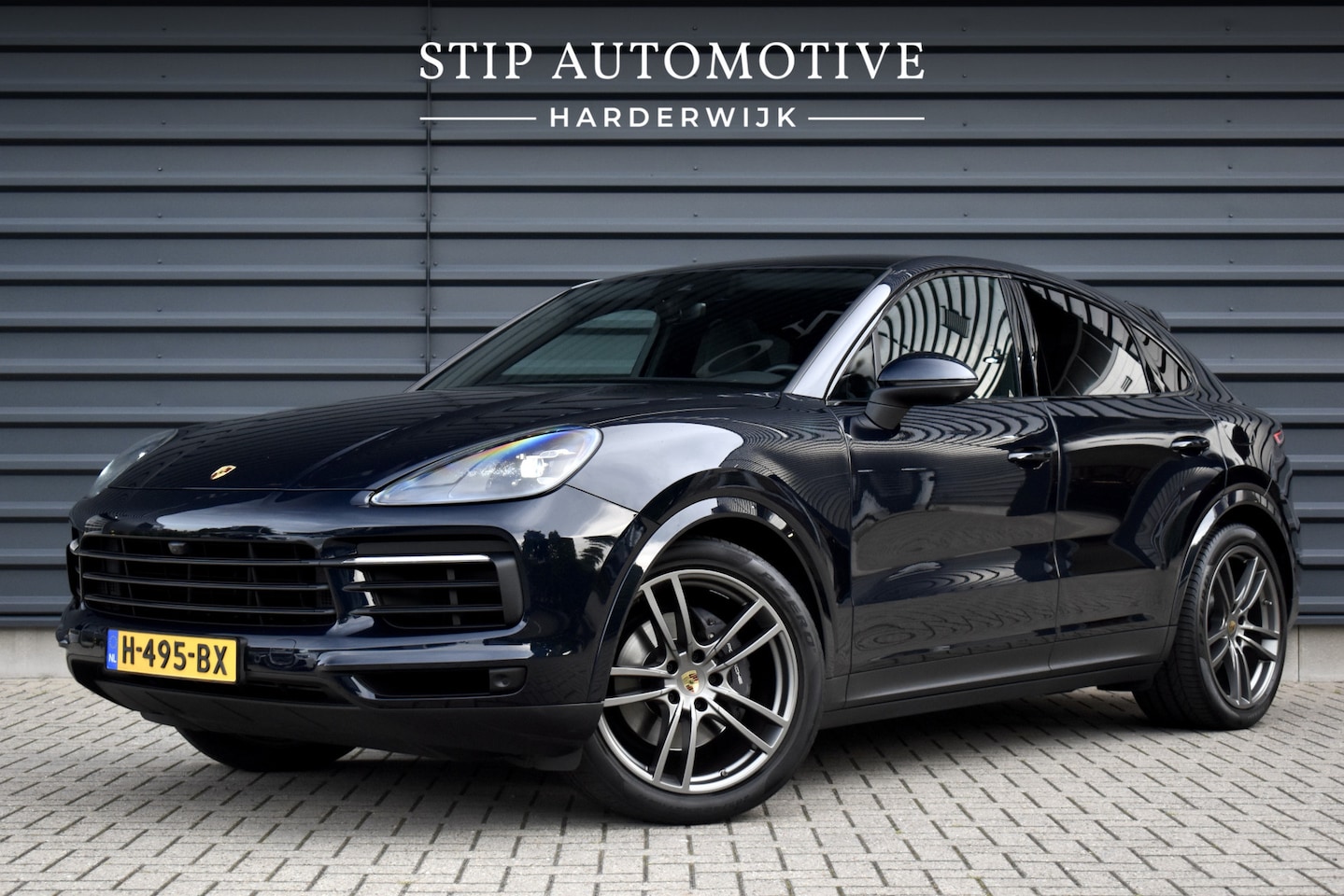 Porsche Cayenne Coupé - 3.0 E-Hybrid 462pk | Panoramadak | Sport Chrono | 360 Camera | 21'' Velgen | Luchtvering | - AutoWereld.nl
