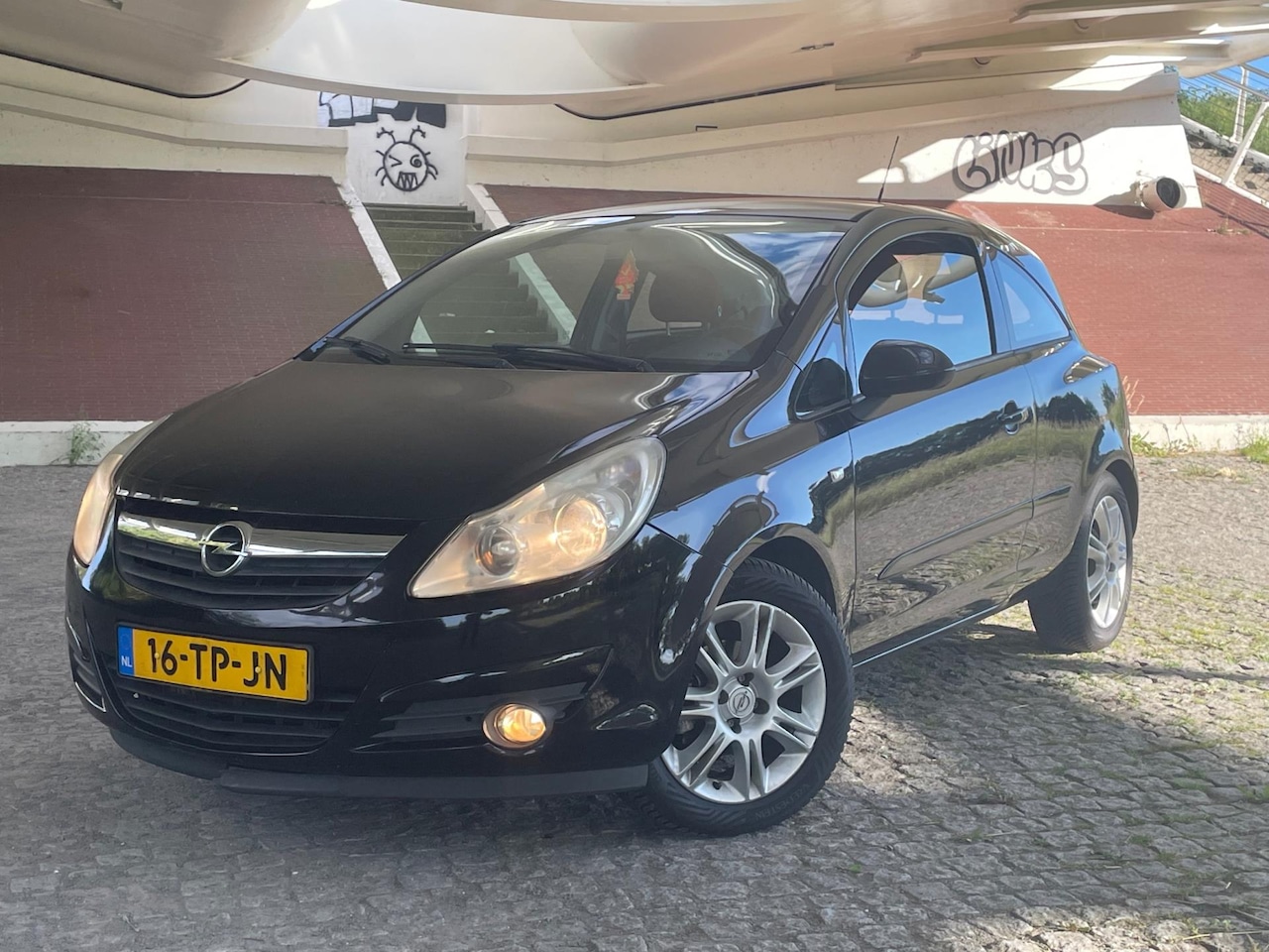 Opel Corsa - 1.2-16V Enjoy Airco Recentelijk onderhoud uitgevoerd - AutoWereld.nl