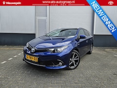 Toyota Auris Touring Sports - 1.8 Hybrid Dynamic Ultimate | Uniek slechts 27.000 km | 1e Eigenaar en Org NL | Nieuwstaat