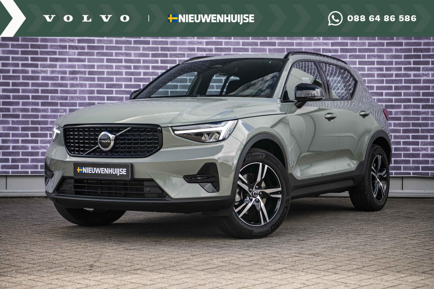 Volvo XC40 - 2.0 B4 Plus Dark | Trekhaak | 360 Camera | Standkachel | Adaptieve Cruise Control | Stoel - AutoWereld.nl