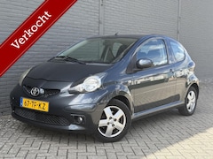 Toyota Aygo - 1.0-12V Sport NIEUW APK/ AIRCO/ NAP