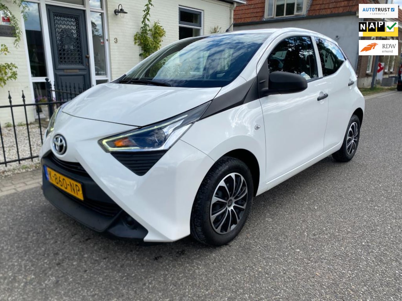 Toyota Aygo - 1.0 VVT-i x-fun 1.0 VVT-i x-fun,Airco,Led,Mp3/usb,NAP. - AutoWereld.nl