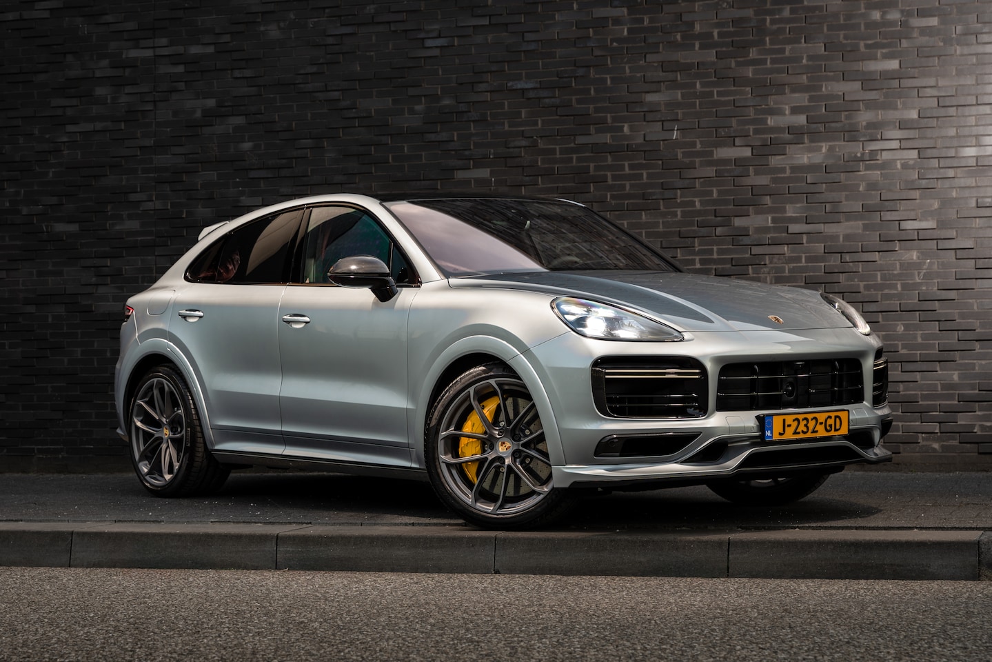 Porsche Cayenne Coupé - 4.0 SE-Hybrid Porsche Approved | TechArt | Carbon - AutoWereld.nl