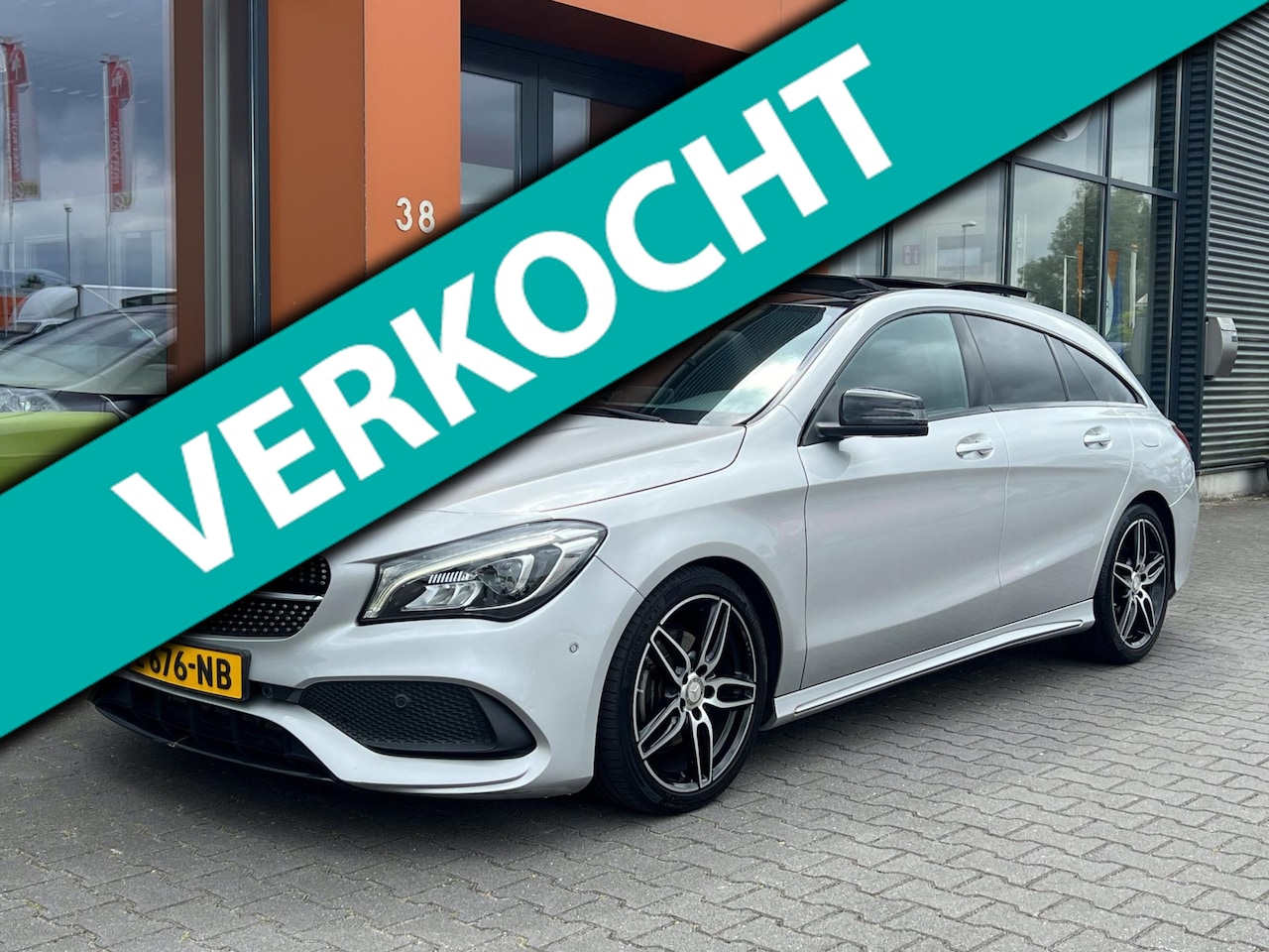 Mercedes-Benz CLA-klasse Shooting Brake - 180AMG automaat+Pano - AutoWereld.nl