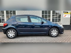 Peugeot 307 - 1.6-16V Oxygo ned, geleverd climate control nap