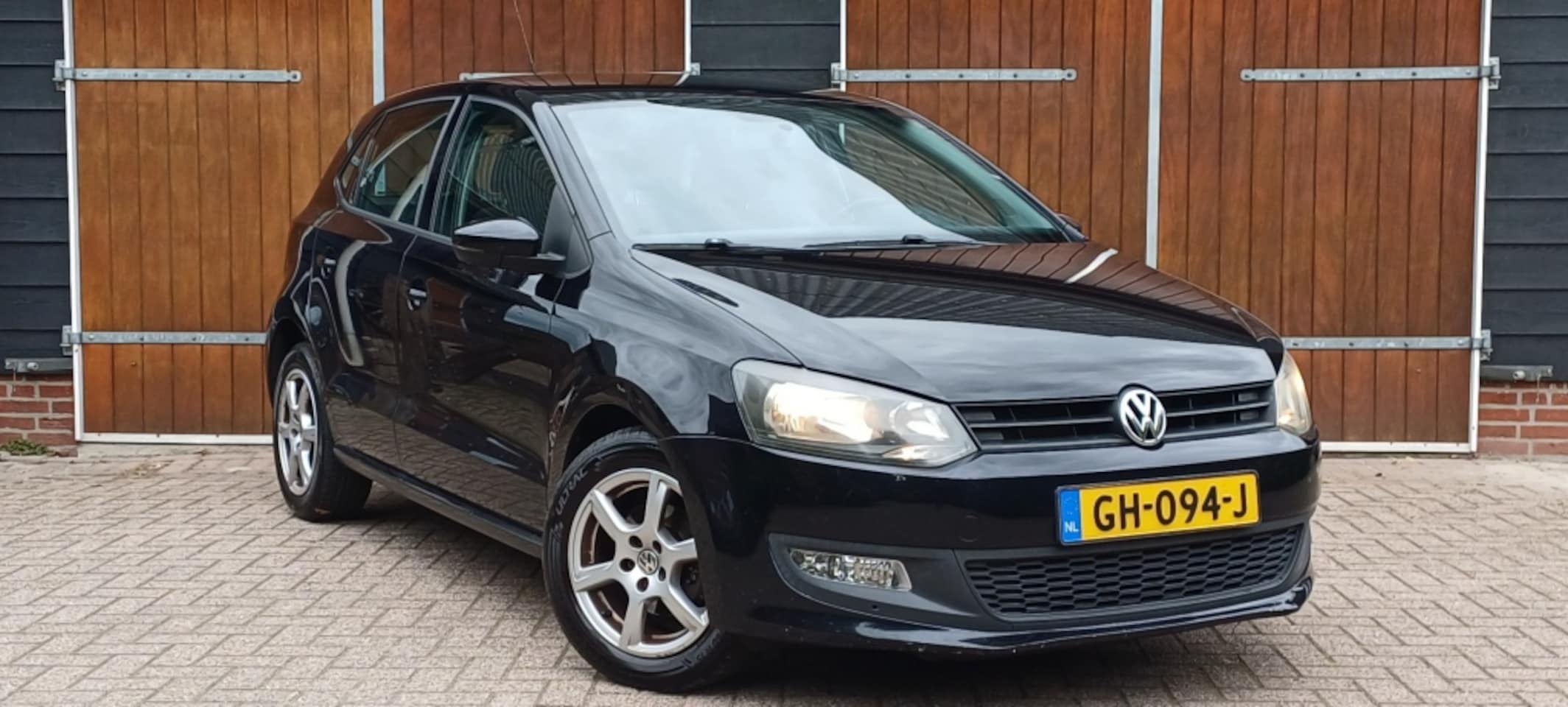 Volkswagen Polo - 1.2 TSI Highline 1.2 TSI Highline, Airco, Cruise control, Onderhoudshistorie - AutoWereld.nl