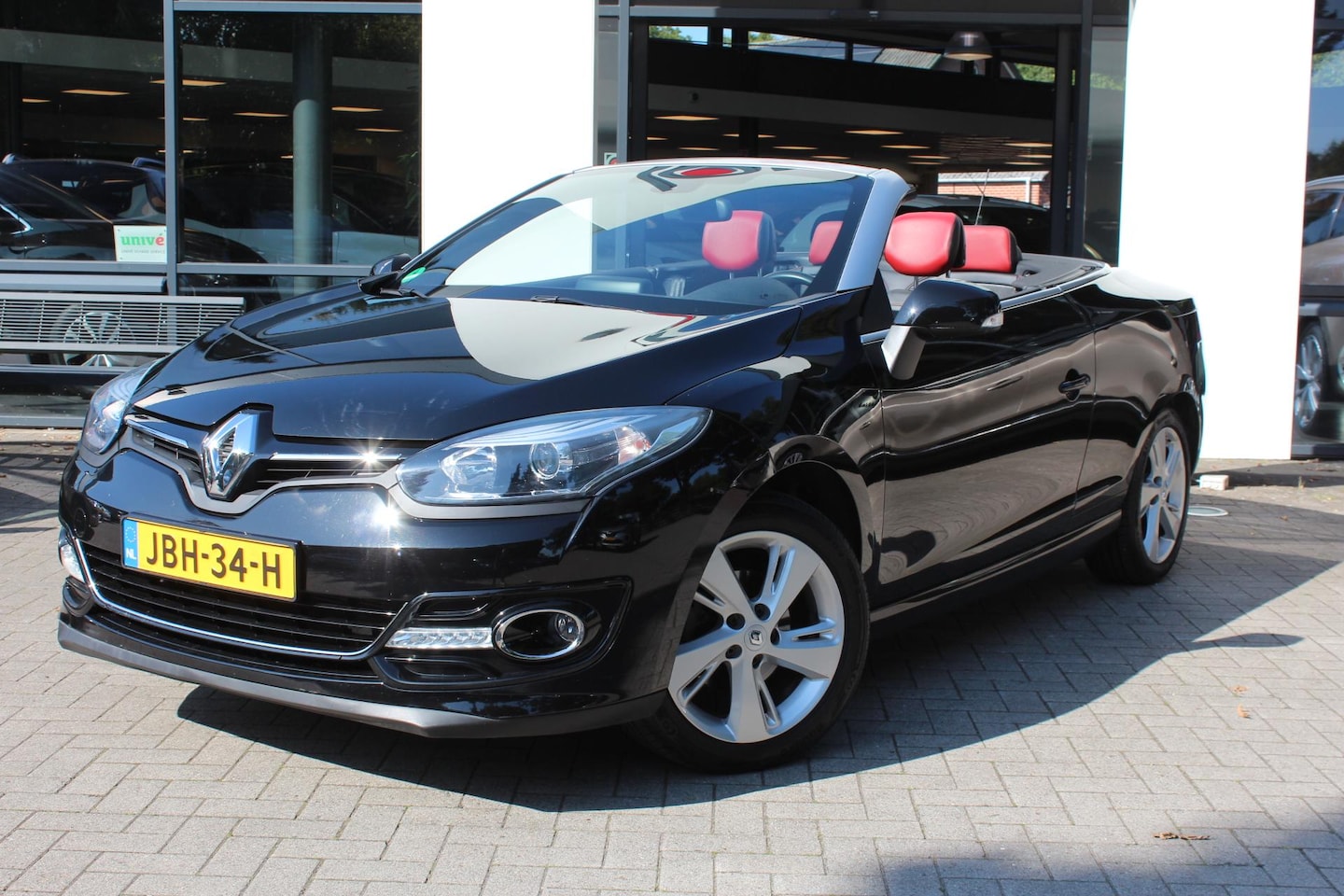 Renault Mégane coupé cabriolet - AUTOMAAT 2.0 Privilège - AutoWereld.nl