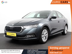 Skoda Octavia - 1.0 e-TSI 110pk DSG Style Navigatie Apple Carplay/Android Auto Adaptive Cruise Control Cam