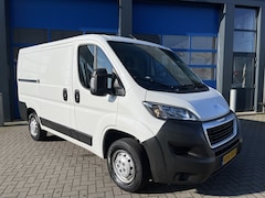 Peugeot Boxer - 330 2.0 BlueHDI 110pK Airco/ Cruise/ Trekhaak/ L1H1/ Pro