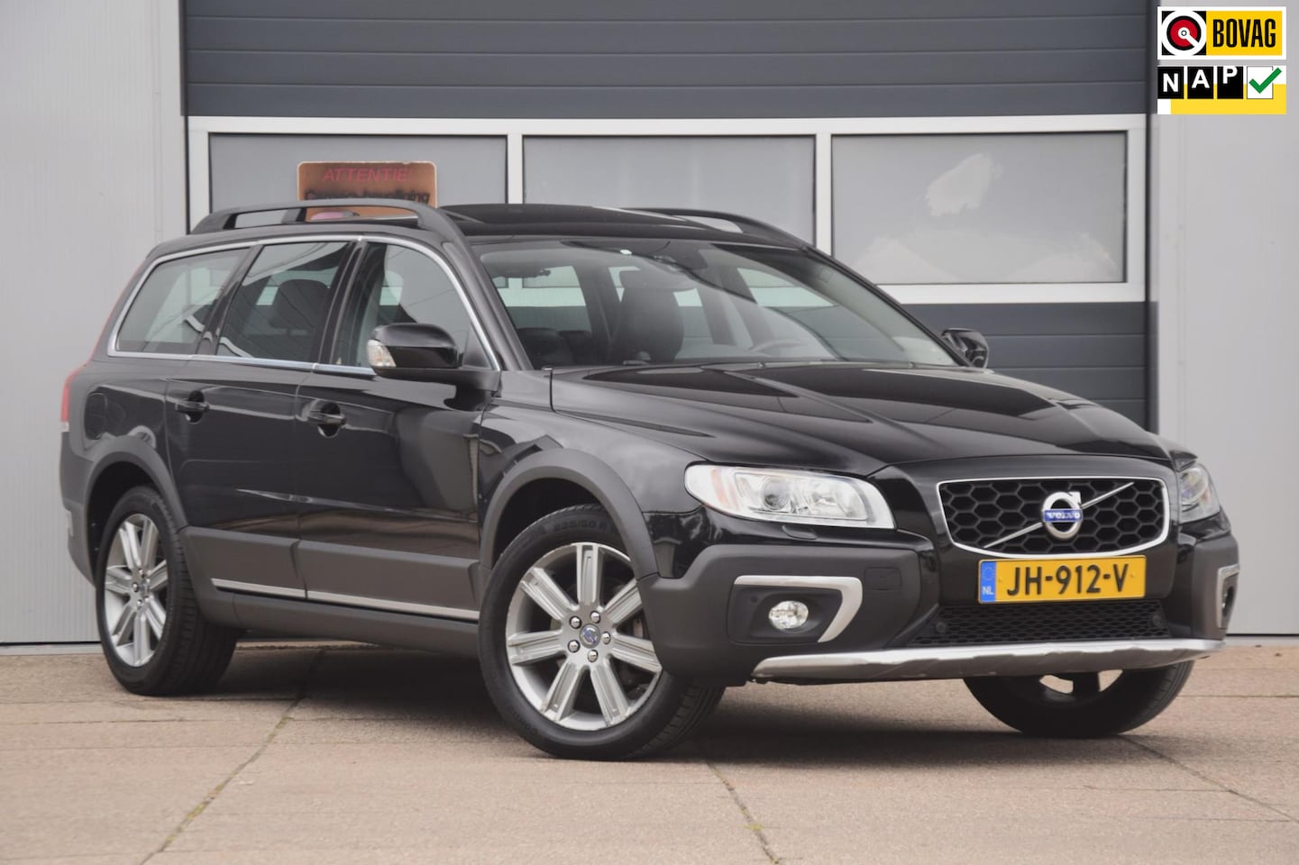 Volvo XC70 - 2.0 T5 FWD Polar+ Automaat Opendak Trekhaak - AutoWereld.nl