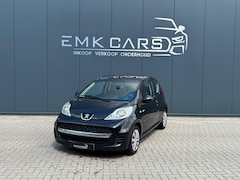 Peugeot 107 - 1.0-12V XS