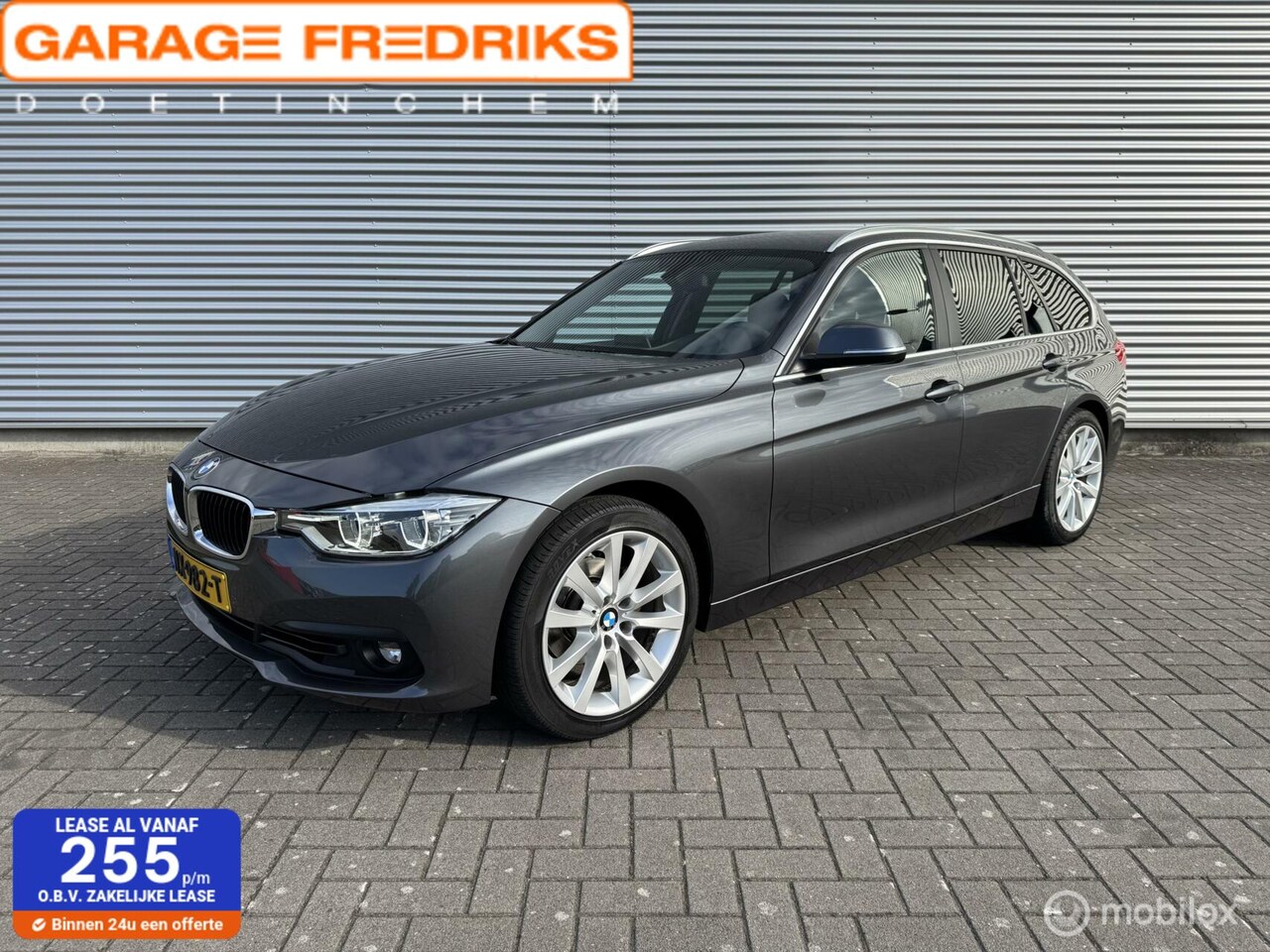 BMW 3-serie Touring - 318i Executive | Trekhaak | Navi | Automatische achterklep | - AutoWereld.nl