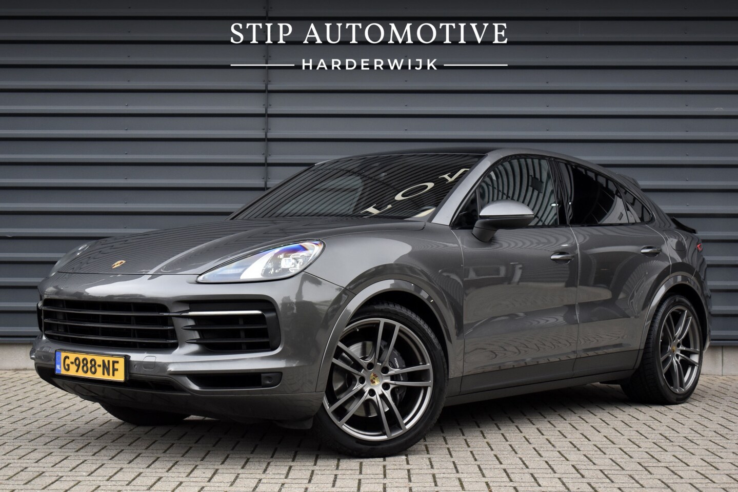 Porsche Cayenne Coupé - 3.0 E-Hybrid 462pk | Panoramadak | Sport Chrono | Achterasbesturing | 21'' Velgen | Leder - AutoWereld.nl