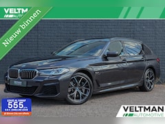 BMW 5-serie Touring - 530e xDrive M-SPORT PANORAMADAK TREKHAAK HEAD UP LASER