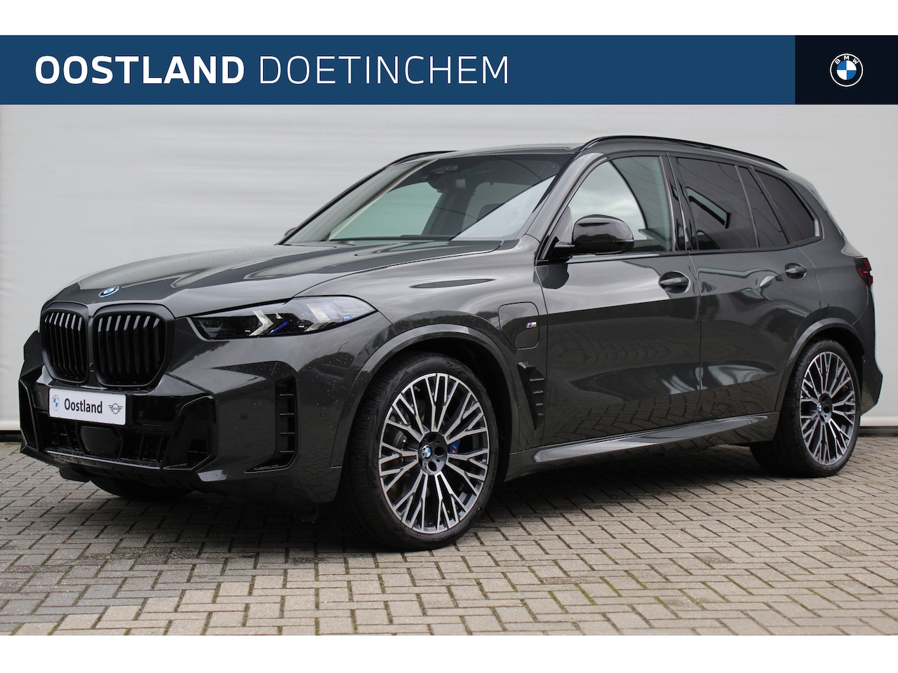 BMW X5 - xDrive50e High Executive M Sport Automaat / Panoramadak Sky Lounge / Trekhaak / Massagefun - AutoWereld.nl