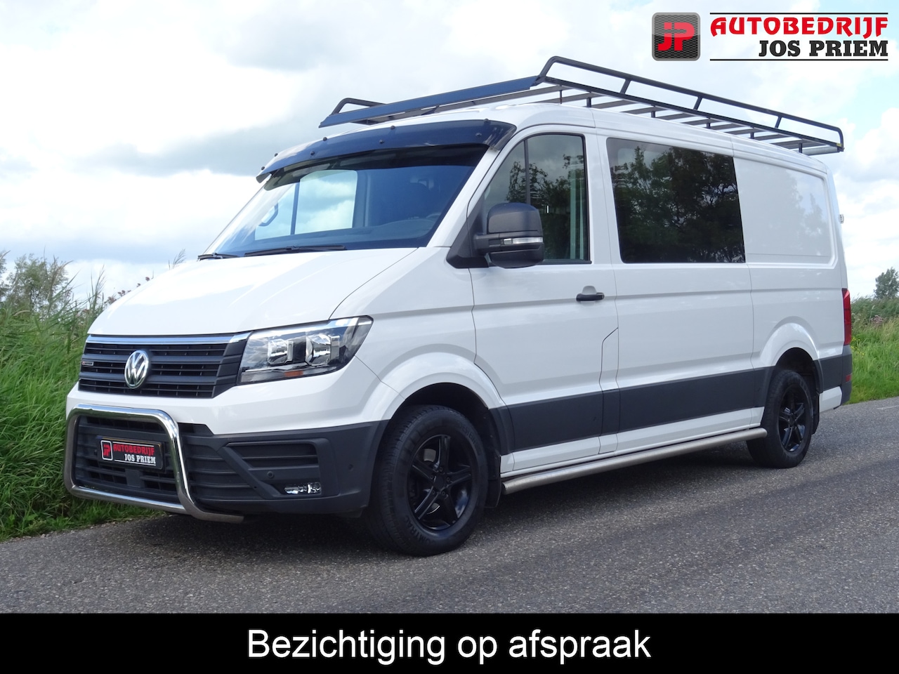 Volkswagen Crafter - 30 2.0 TDI L3H2 4Motion Highline * CARPLAY * CAMERA * NETTE STAAT !! - AutoWereld.nl