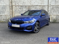 BMW 3-serie Touring - 330e Laser/Trekhaak/Headup/ACC/19 inch