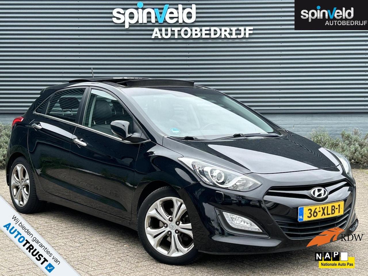 Hyundai i30 - 1.6 GDI i-Catcher BJ`12 NAP NL Schuifdak Luxe uitvoering! - AutoWereld.nl