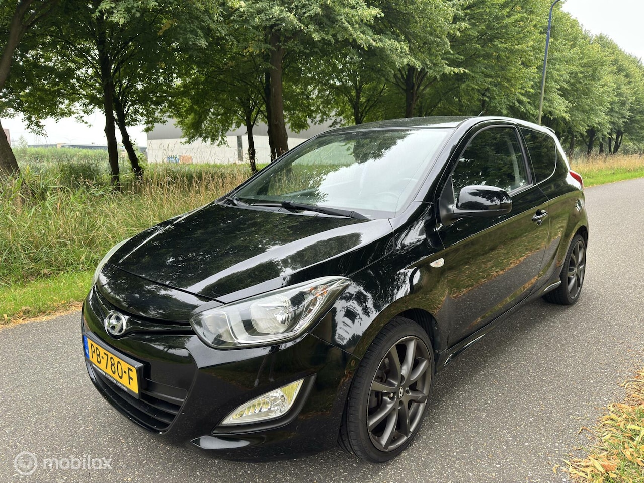 Hyundai i20 - 1.2i i-Vision*AIRCO*APK 02/26*ELEK. RAMEN - AutoWereld.nl