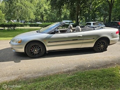 Chrysler Sebring Cabrio - 2.7i-V6 24V Limited Convertible LEES TEKST