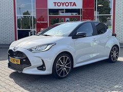 Toyota Yaris - 1.5 HYBRID GR SPORT STOELVERW AFN-TREKHAAK LM-VELGEN NAVI KEYLESS APPLE/ANDROID