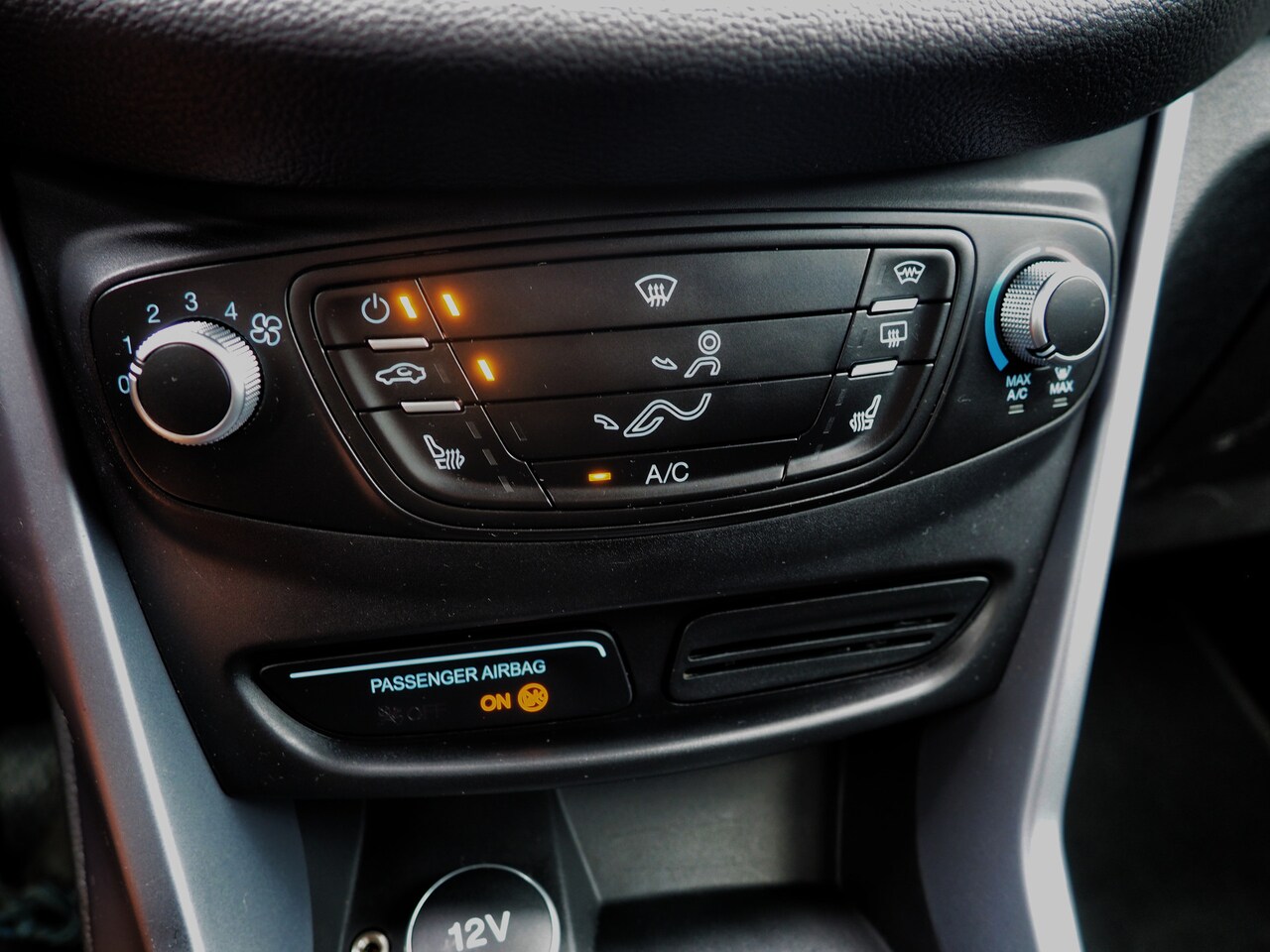 Ford B-Max - 1.0 Ecoboost Style AIRCO STOELVERW. ELEK. PAKKET